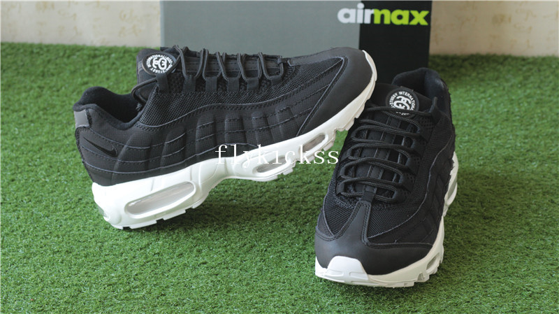 Nike Air Max 95 Essential Black White